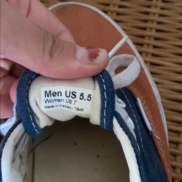 Vans - Picture 4 of 4